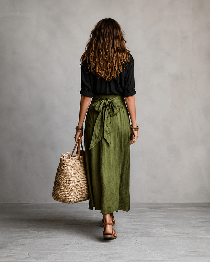 Solène | Ensemble chemise noire et jupe midi